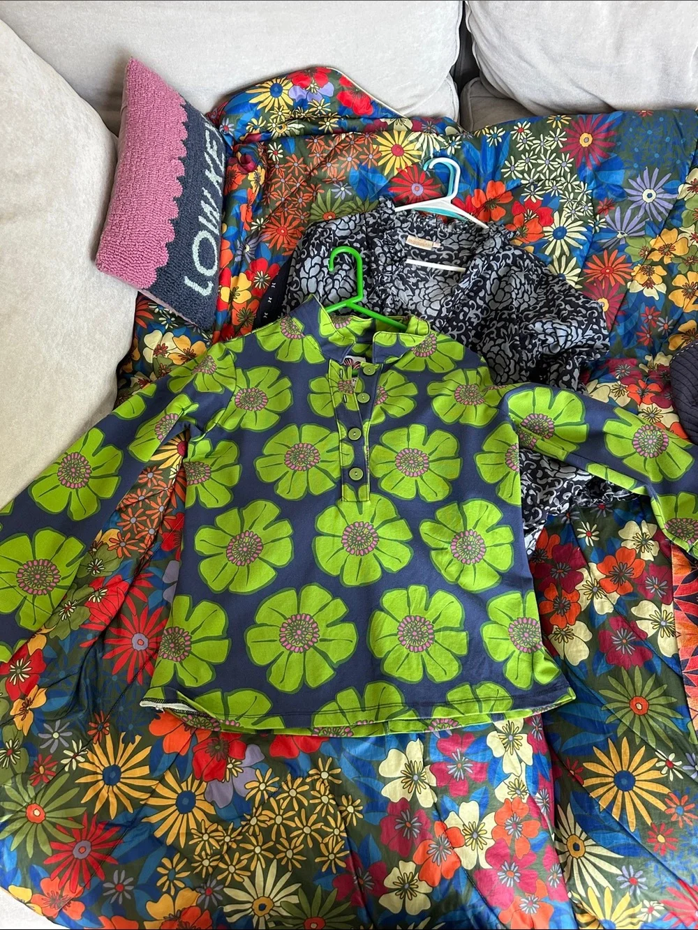 Lesley Evers Kimmie top. Half placket. - Picture 1 of 3